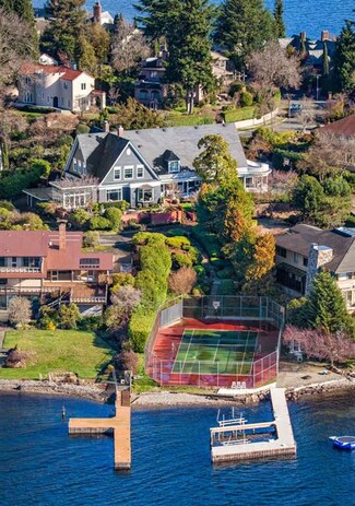 3008 Webster Point Rd NE, Seattle, WA 98105