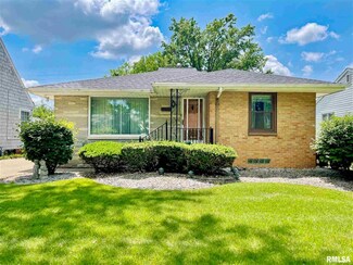 2712 W Wendarm Ct, West Peoria, IL 61604