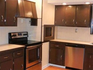 44 W Glenwood St, Nashua, NH 03060