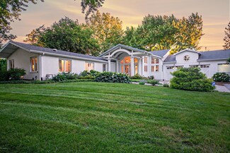 2450 Sycamore Path, Saint Joseph, MI 49085