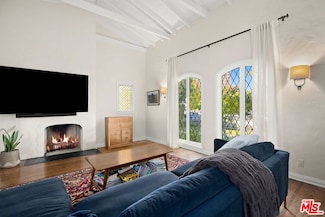 6502 Commodore Sloat Dr, Los Angeles, CA 90048