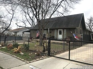 1006 W Ridgewood Ct, San Antonio, TX 78201