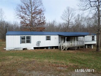 399 Sandy Dr, Summertown, TN 38483