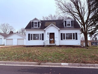 309 W South St, Pearl City, IL 61062