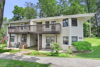 34 Warwick Place Unit D, Yorktown Heights, NY 10598