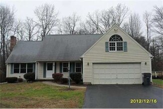 25 Genevieve Dr, Hampden, MA 01036