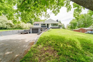 518 Lowell Dr, Endicott, NY 13760
