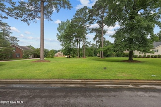 204 Nyon Ct, New Bern, NC 28562