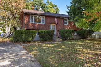 2 Quincy St, Wilmington, MA 01887