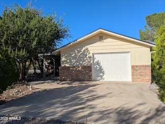 1239 S Navajo Dr, Cottonwood, AZ 86326