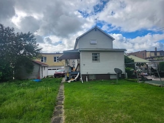 325 -1/2 Quay St, East Vandergrift, PA 15690