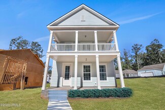60 Backwater St, Beaufort, SC 29906