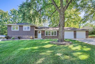 3625 Woody Ln, Hopkins, MN 55305