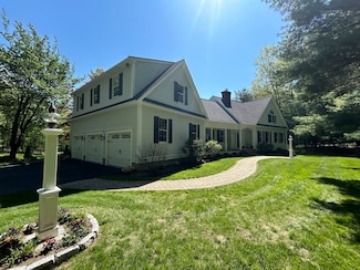 39 Smith Rd, Northborough, MA 01532