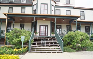 1 Park Ave Unit 402, Winona Lake, IN 46590