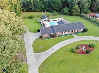 164 1st Rd, Hazlehurst, GA 31539
