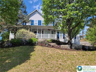 5474 Ashley Dr, Laurys Station, PA 18059
