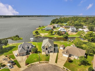 742 Sharon Hills Dr, Biloxi, MS 39532