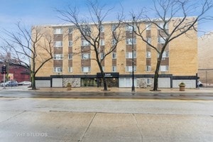 5400 N Sheridan Rd Unit 210, Chicago, IL 60640