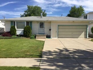152 Crandon Blvd, Buffalo, NY 14225