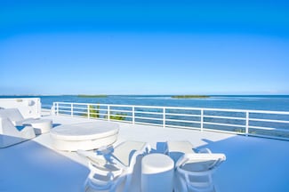 1083 Labat Ln, Cudjoe Key, FL 33042