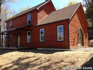 379 Crescent Ave, Highland, NY 12528