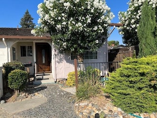 1652 Town Club Dr, San Jose, CA 95124