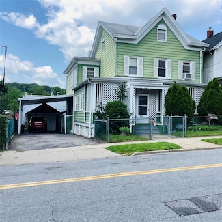 404 N Division St, Peekskill, NY 10566