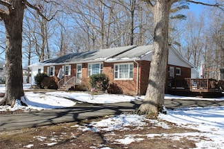 8828 Black Creek Rd, Quinton, VA 23141