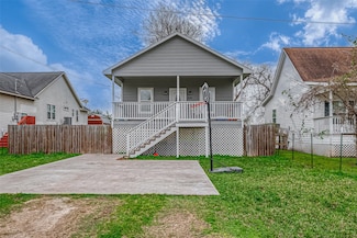 805 E Mulberry Ave, Wharton, TX 77488