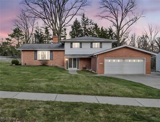 3673 Oak Rd, Stow, OH 44224