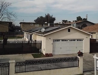 430 S Backer Ave, Fresno, CA 93702