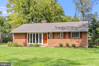 7406 Blackford St, Springfield, VA 22151