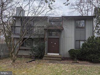 8515 Jenner Ct, Springfield, VA 22153