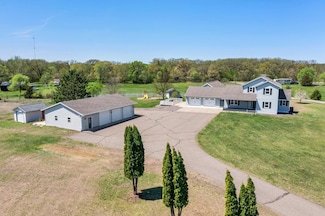 5015 Hidden Acres Cir, Saint Cloud, MN 56301