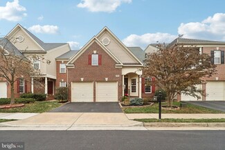 9583 Linnett Hill Dr, Lorton, VA 22079
