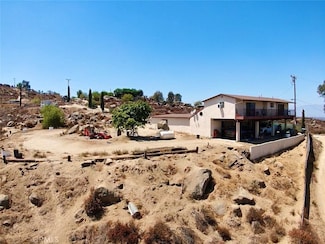 20320 Roads End Dr, Perris, CA 92570