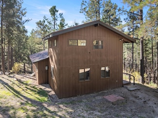 114 Mesa Verde Rd, Jemez Springs, NM 87025