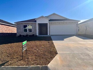 2767 Savannah Michelle Ln, Pensacola, FL 32534