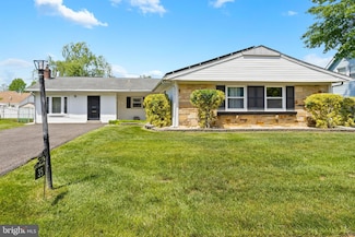 35 Empire Ln, Willingboro, NJ 08046