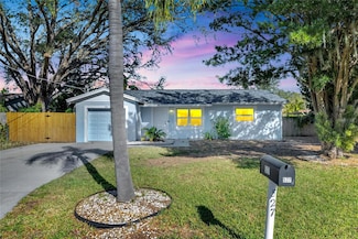 527 Fox Run Trail, Apollo Beach, FL 33572