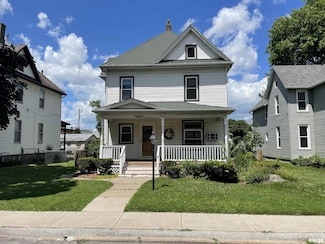 1440 W 14th St, Davenport, IA 52804