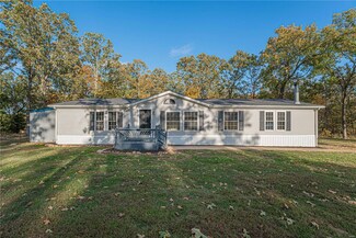 12098 Corral Dr, Saint James, MO 65559