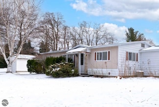 503 Cedar St, Elk Rapids, MI 49629