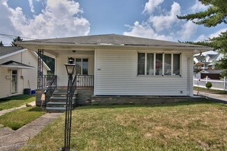 707 Scott Rd, Scranton, PA 18519