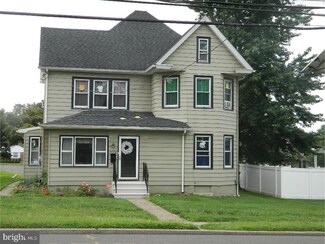 228 E Front St, Florence, NJ 08518