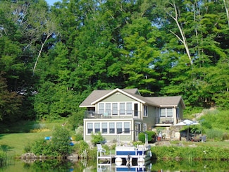 271 Haywardville Rd, Colchester, CT 06415