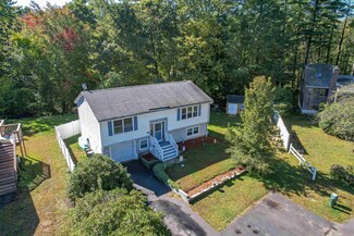 17 Pine Cone Dr, Seabrook, NH 03874