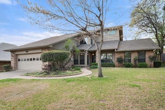 6608 Canalview Dr, Arlington, TX 76016