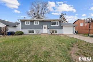 2042 N Gayman Ave, Davenport, IA 52804